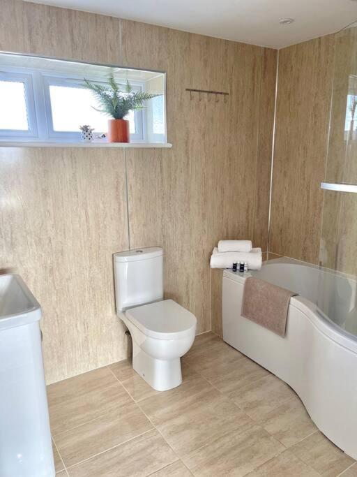 Lighthouse Cottage With Hottub Aberdeen Esterno foto